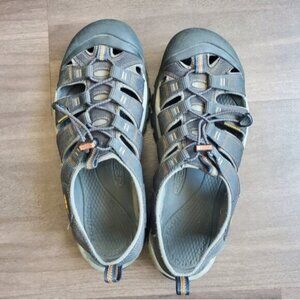 Keen Newport Steel Grey/ Paloma Hydro Sandal Size 12